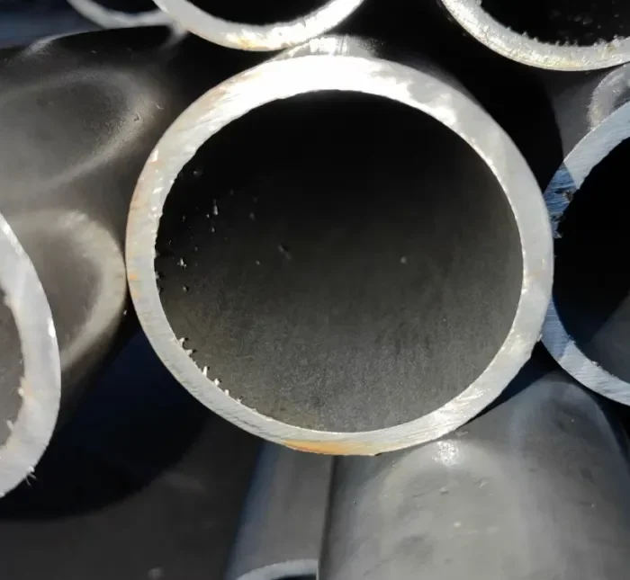 SEAMLESS STEEL PIPE